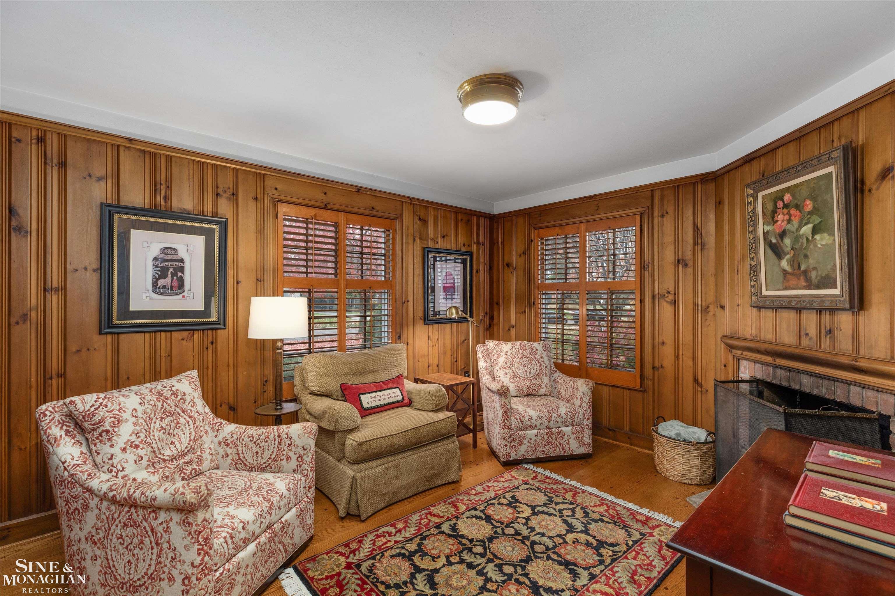 218 Merriweather Road Grosse Pointe, MI 48236 - Photo 6 of 51 50194541-1aab5509-6760-4134-a6bc-8210712943cf.JPG