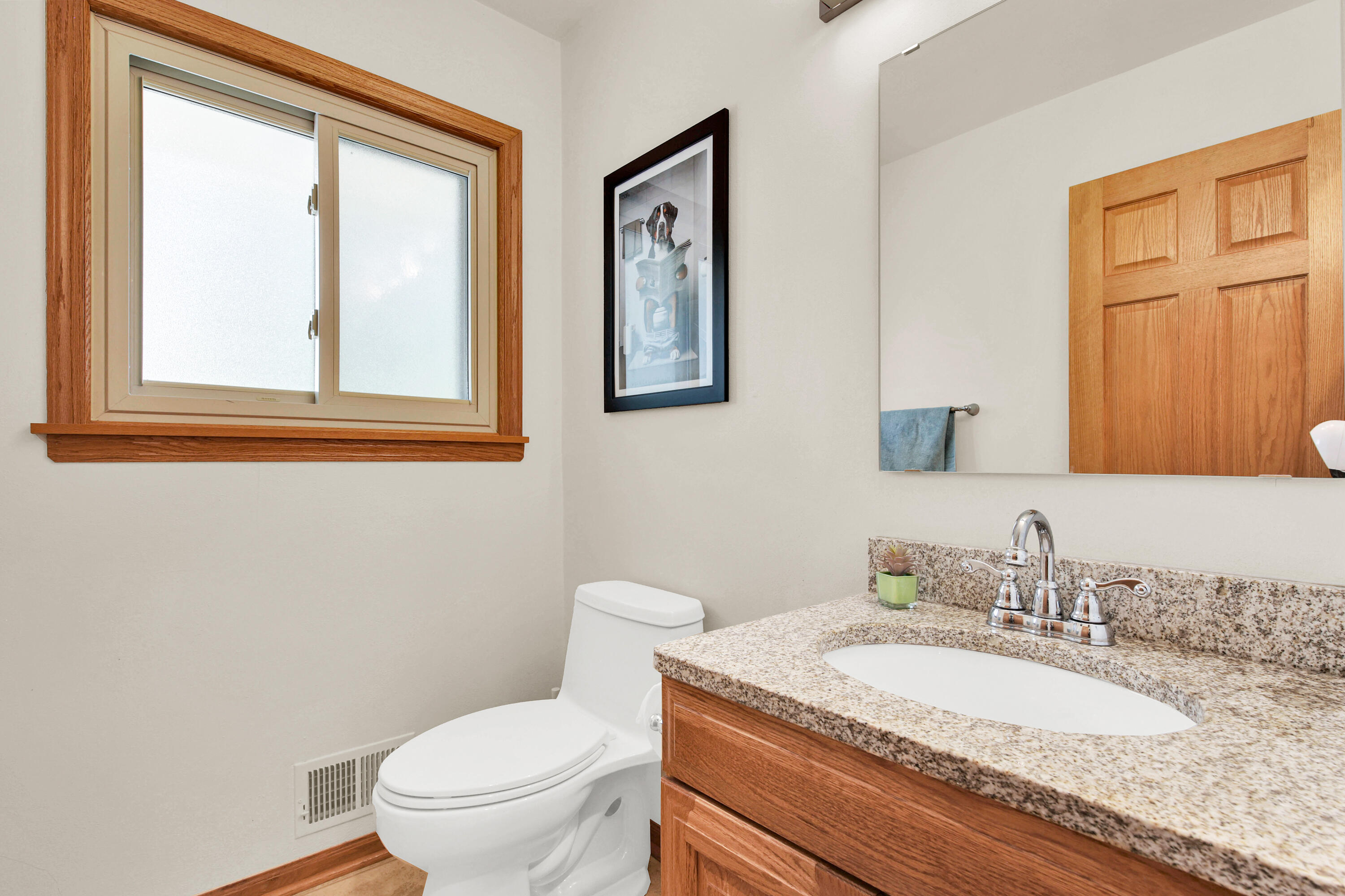2614 West Chestnut Road Mequon, WI 53092 - Photo 18 of 25 Half Bath