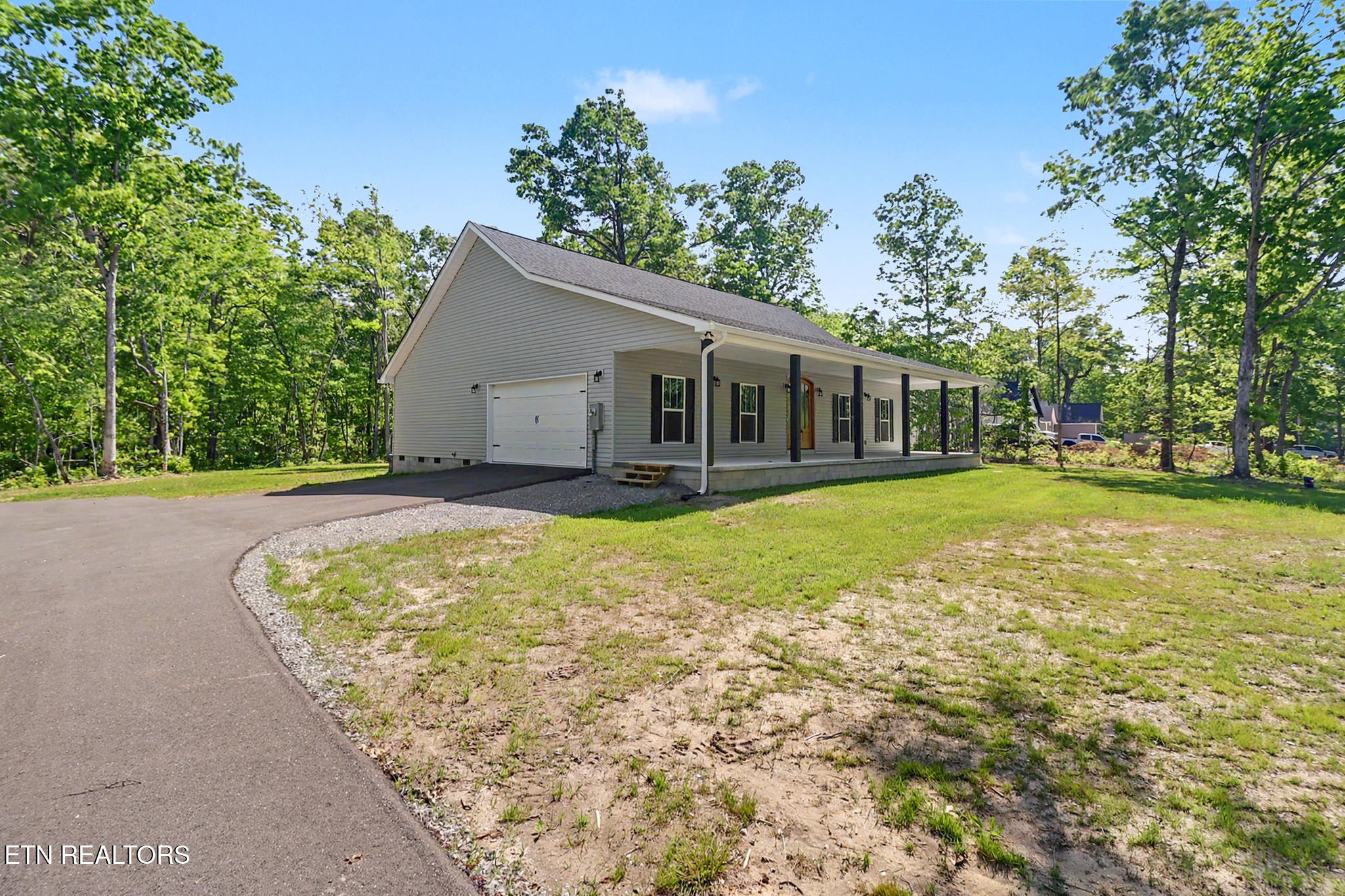 117 Divide Trail Monterey, TN 38574 - Photo 2 of 35 N44A1488