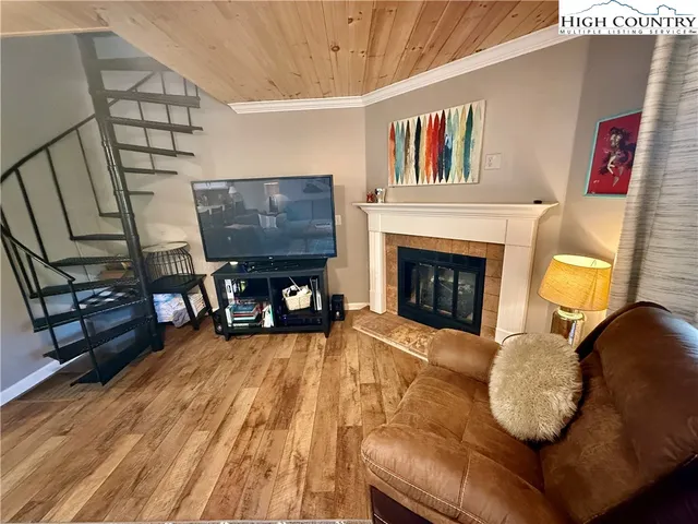 $327,000 | 174 Grouse Moor Drive, Unit 2, Sugar Mountain, NC 28604