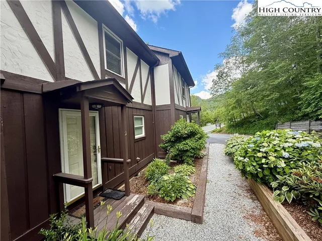 $327,000 | 174 Grouse Moor Drive, Unit 2, Sugar Mountain, NC 28604