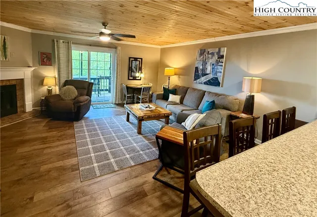 $327,000 | 174 Grouse Moor Drive, Unit 2, Sugar Mountain, NC 28604