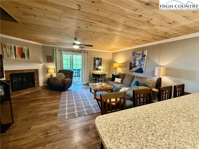 $327,000 | 174 Grouse Moor Drive, Unit 2, Sugar Mountain, NC 28604