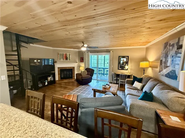 $327,000 | 174 Grouse Moor Drive, Unit 2, Sugar Mountain, NC 28604