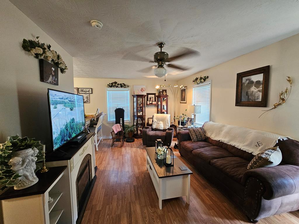 427 Scenic Road Raven, VA 24639 - Photo 10 of 29 Gallery Image 10