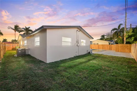 $1,025,000 | 5641 Northeast 21st Avenue, Fort Lauderdale, FL 33308
