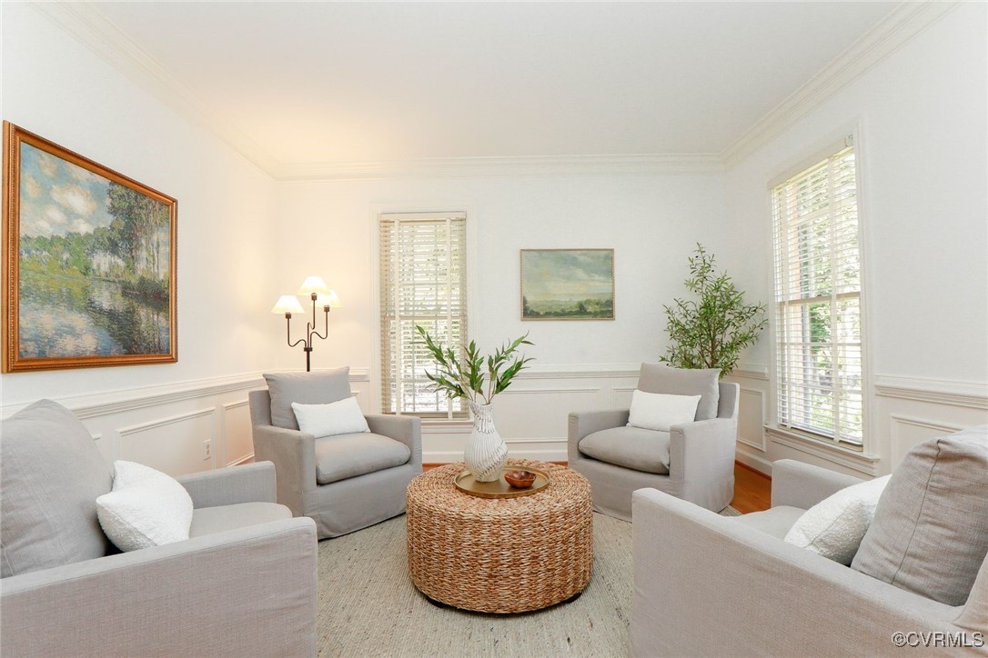 107 Muirfield Williamsburg, VA 23188 - Photo 6 of 36 a living room with furniture and a large window