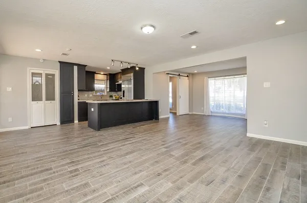 $2,400 | 9215 Sharpcrest Street, Houston, TX 77036