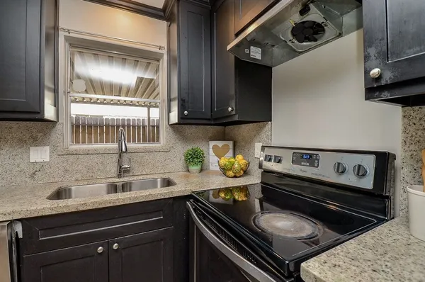 $2,400 | 9215 Sharpcrest Street, Houston, TX 77036