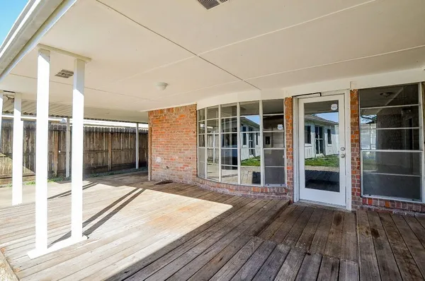 $2,400 | 9215 Sharpcrest Street, Houston, TX 77036