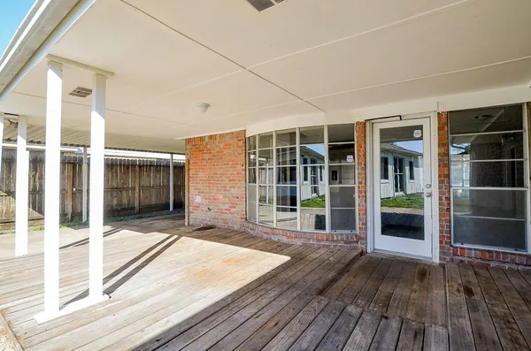 $2,400 | 9215 Sharpcrest Street, Houston, TX 77036