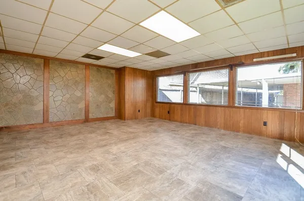 $2,400 | 9215 Sharpcrest Street, Houston, TX 77036