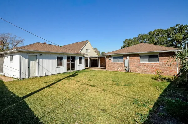 $2,400 | 9215 Sharpcrest Street, Houston, TX 77036