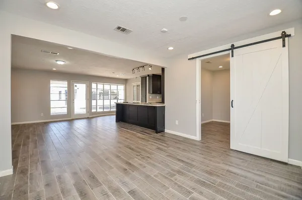 $2,400 | 9215 Sharpcrest Street, Houston, TX 77036