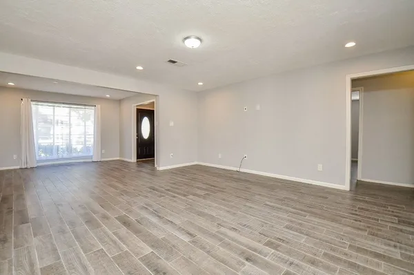 $2,400 | 9215 Sharpcrest Street, Houston, TX 77036