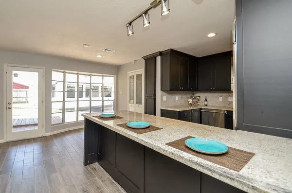 $2,400 | 9215 Sharpcrest Street, Houston, TX 77036