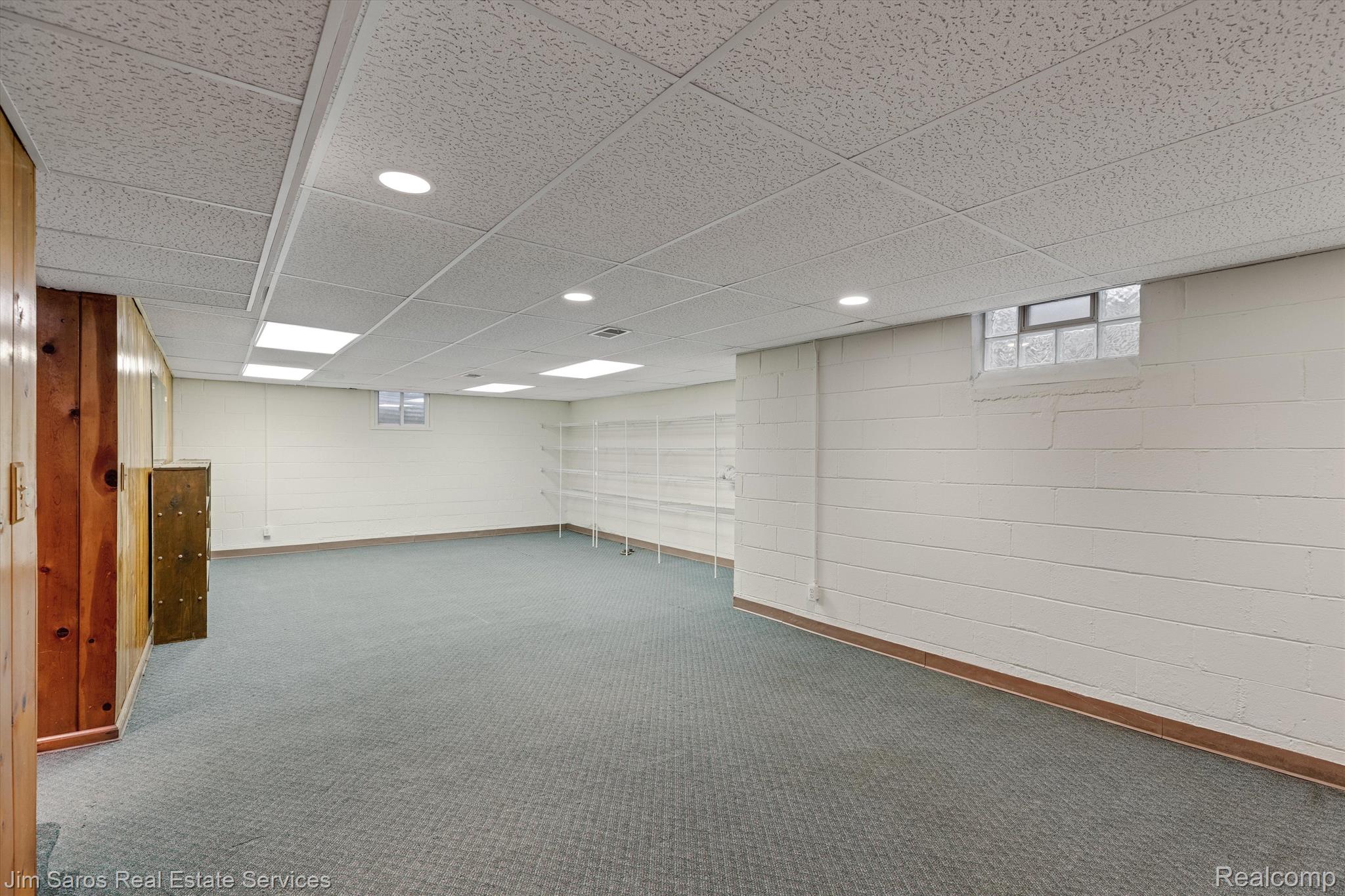 86 Hall Grosse Pointe, MI 48236 - Photo 27 of 37 Gallery Image 27