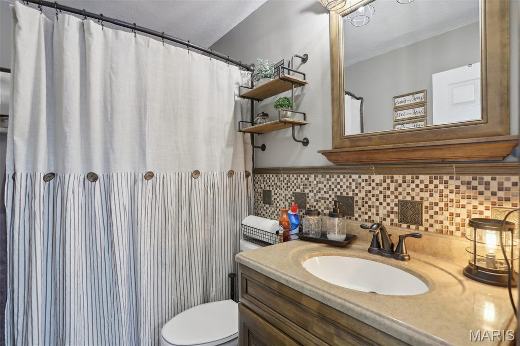 688 Donnell Avenue Donnellson, IL 62019 - Photo 15 of 35