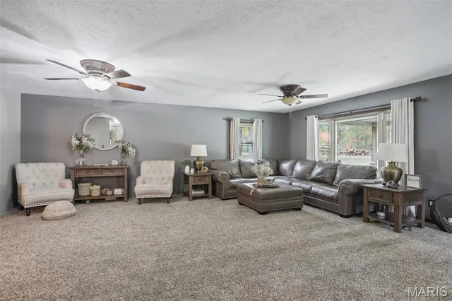 $850,000 | 688 Donnell Avenue, Donnellson, IL 62019