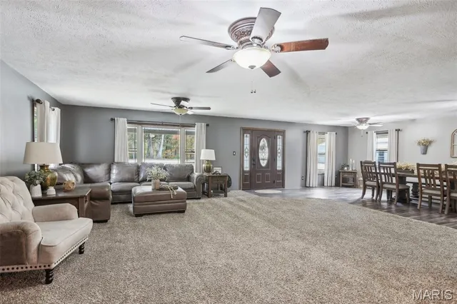 $850,000 | 688 Donnell Avenue, Donnellson, IL 62019