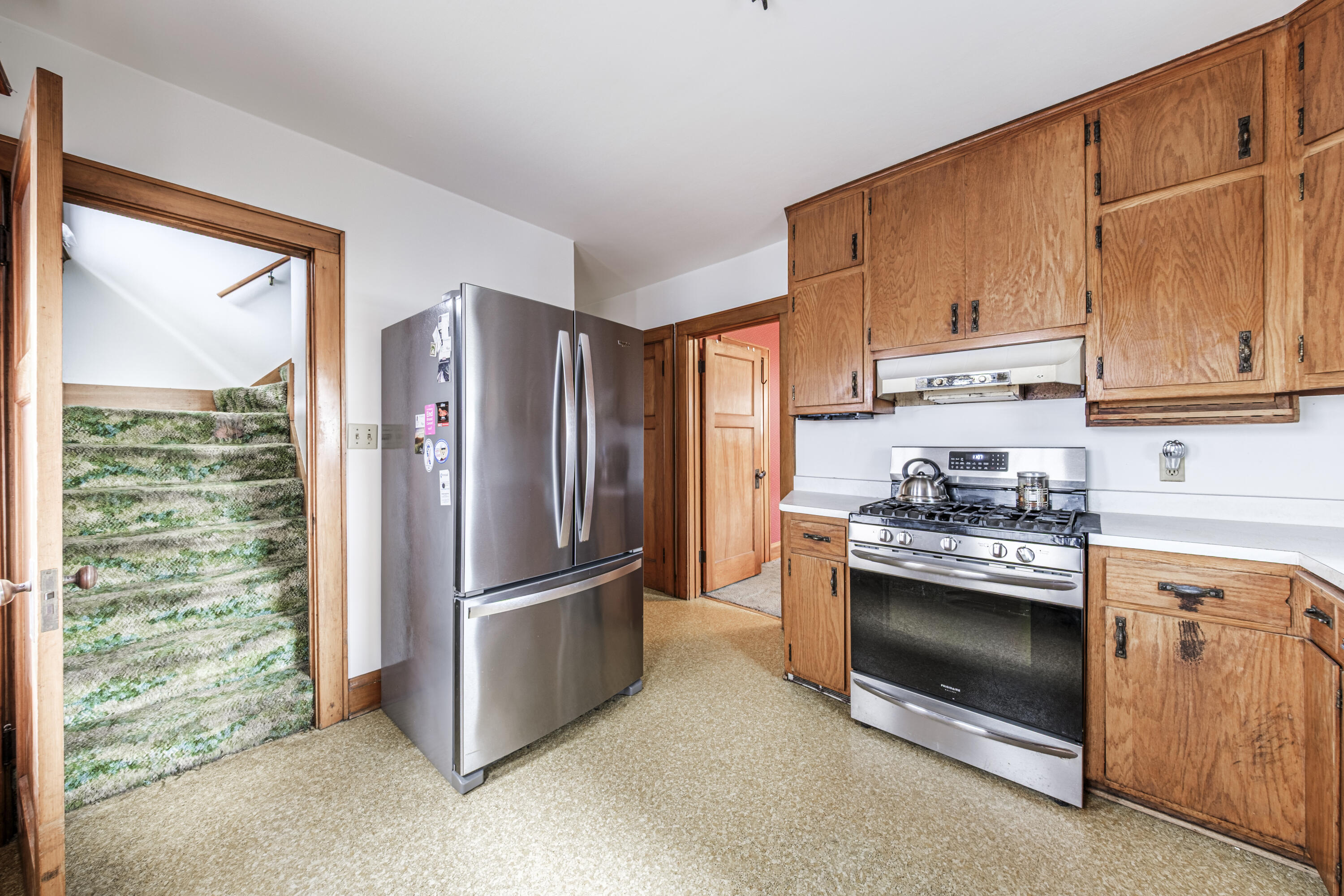 6508 West Mitchell Street West Allis, WI 53214 - Photo 22 of 28 Kitchen