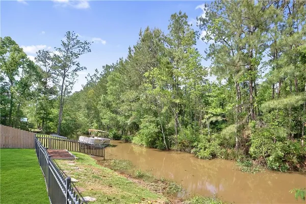 $425,000 | 18123 Cusachs Drive, Covington, LA 70433