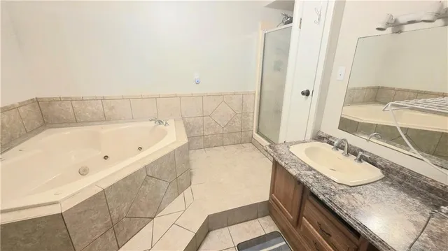 $2,000 | 111 Vista Drive, Unit A, Belle Chasse, LA 70037