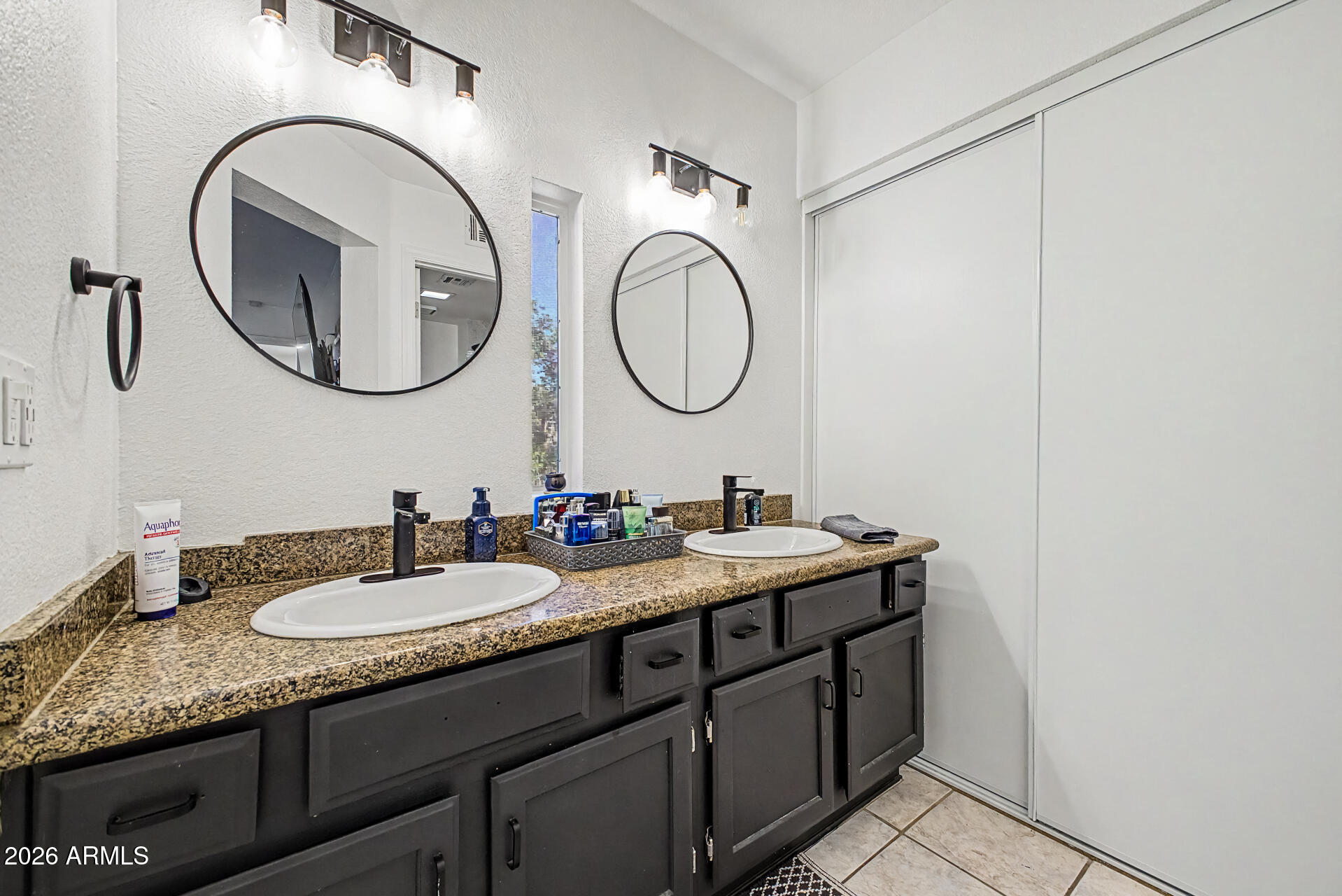 1602 East Wagoner Road Phoenix, AZ 85022 - Photo 13 of 19 Primary Dual Vanity