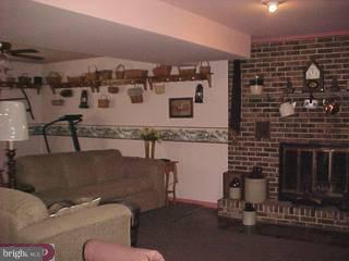 1506 Singer Road Reading, PA 19610 - Photo 3 of 6
