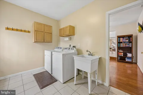 $585,000 | 1705 Rockcrest Court, Williamstown, NJ 08094