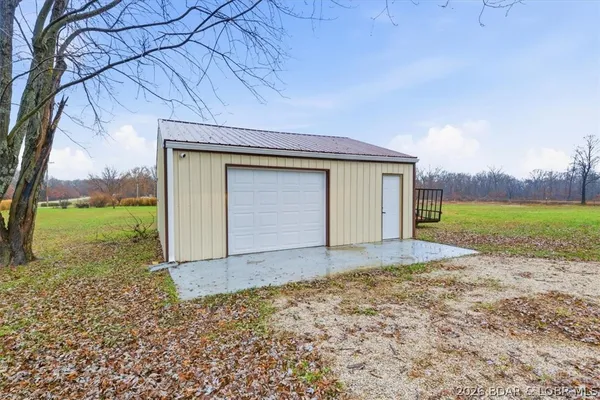 $195,000 | 21145 Highway 135, Stover, MO 65078