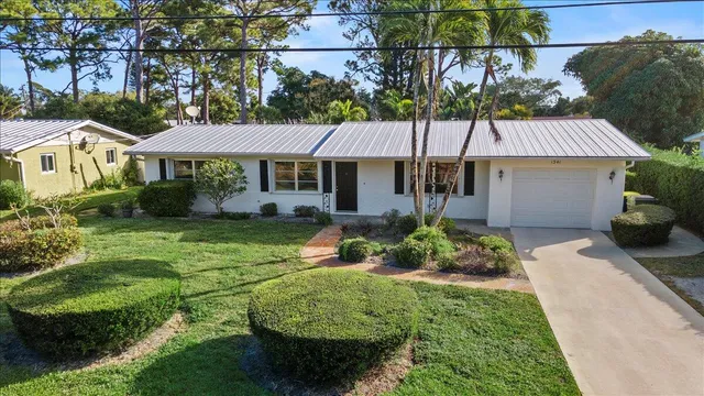$426,000 | 1341 Southeast Starfish Lane, Stuart, FL 34996
