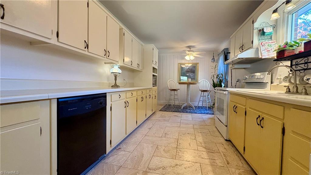 2505 Roland Road Greensboro, NC 27407 - Photo 12 of 22 Kitchen from carport door