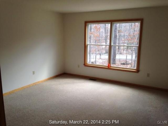 2609 Powder Horn Road Henryville, PA 18332 - Photo 5 of 10 Gallery Image 5
