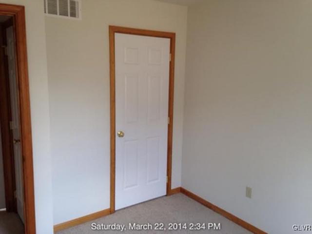 2609 Powder Horn Road Henryville, PA 18332 - Photo 8 of 10 Gallery Image 8