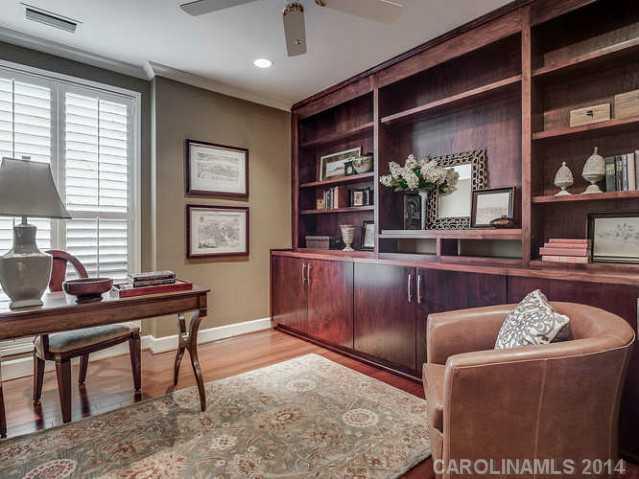 932 Cherokee Road, Unit 3D Charlotte, NC 28207 - Photo 8 of 16 a living room with furniture and window