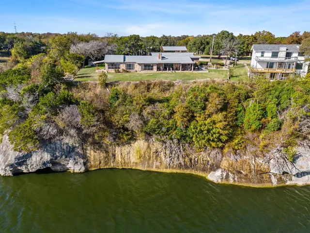 a view of outdoor space and city view