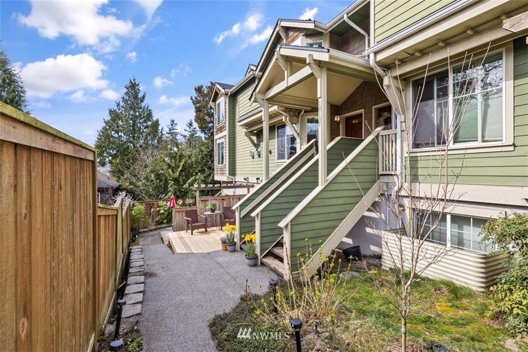 10139 Holman Road Northwest Seattle, WA 98177 - Photo 31 of 32 Gallery Image 31