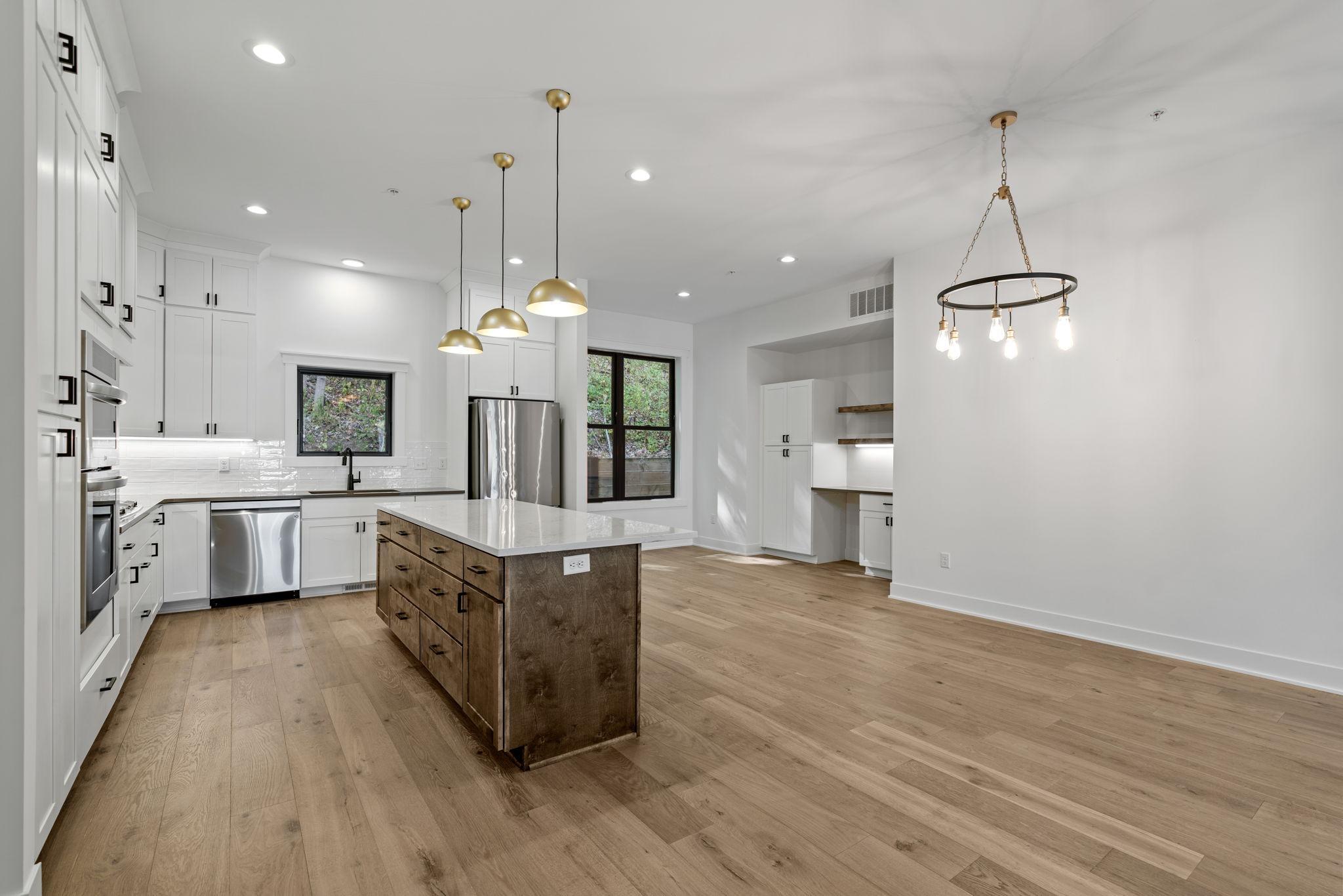 5754 Shady Oak Road, Unit 3 Minnetonka, MN 55343 - Photo 5 of 39 Gallery Image 5