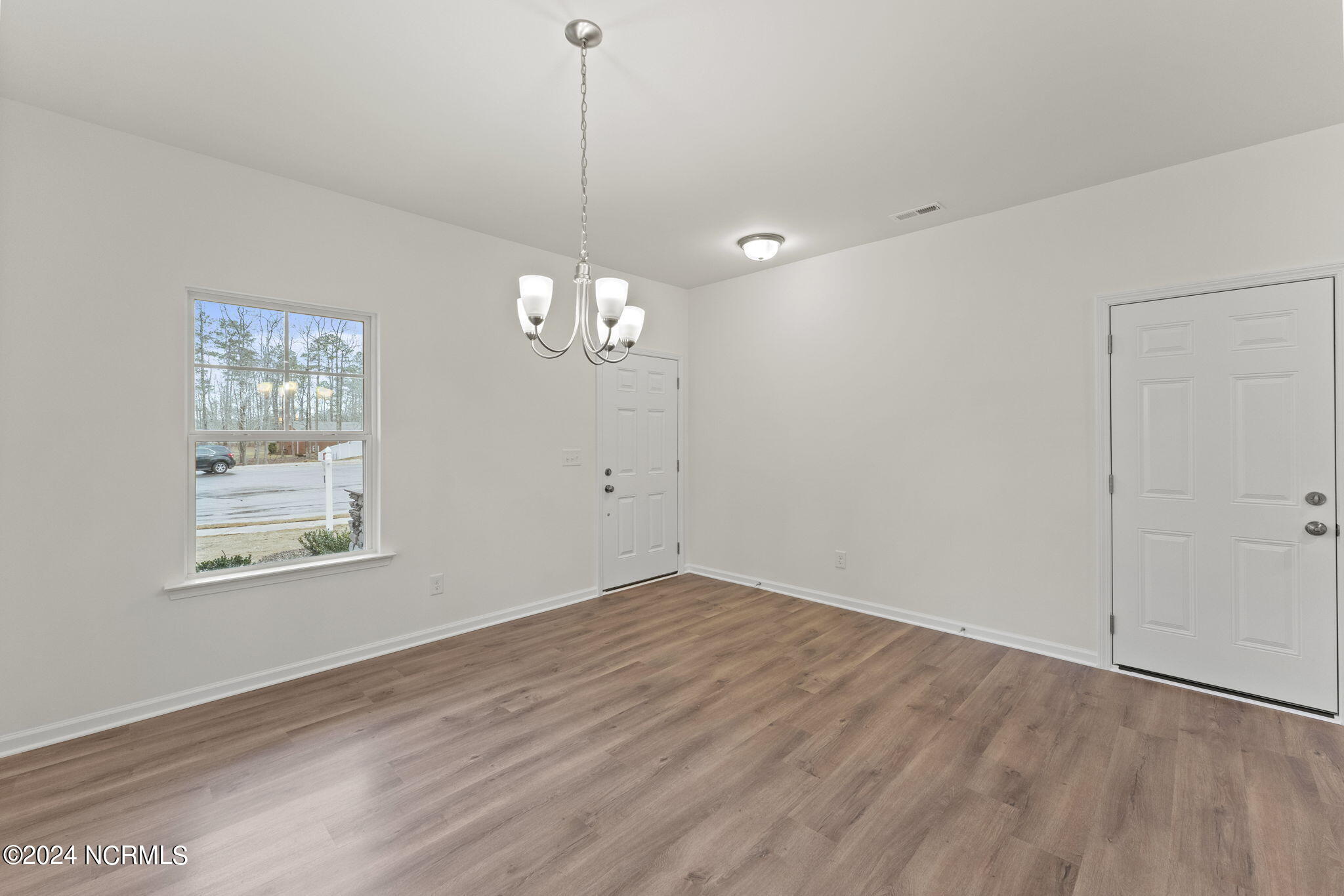 123 Sutherland Road Sanford, NC 27330 - Photo 5 of 26 7-web-or-mls-07