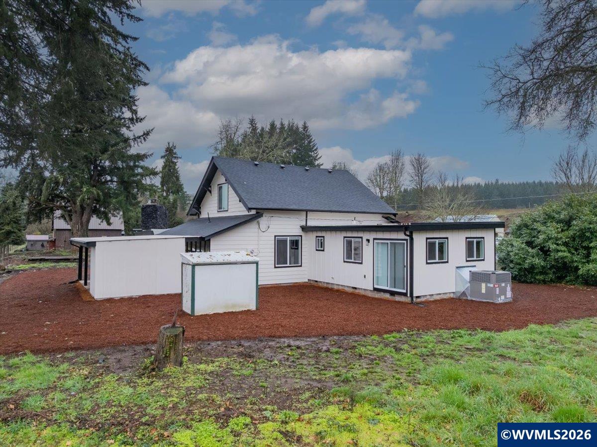 28411 Liberty Road Sweet Home, OR 97386 - Photo 8 of 50 front view of house with a yard