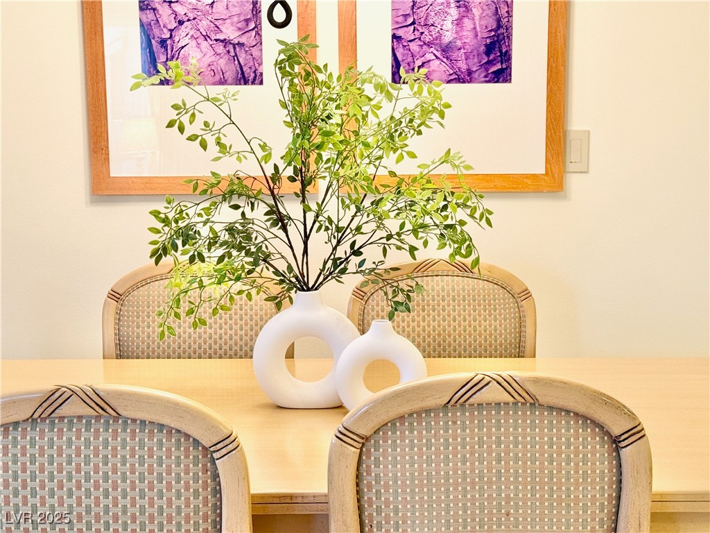 30 Strada Di Villaggio, Unit 204 Henderson, NV 89011 - Photo 14 of 59 Dining Area