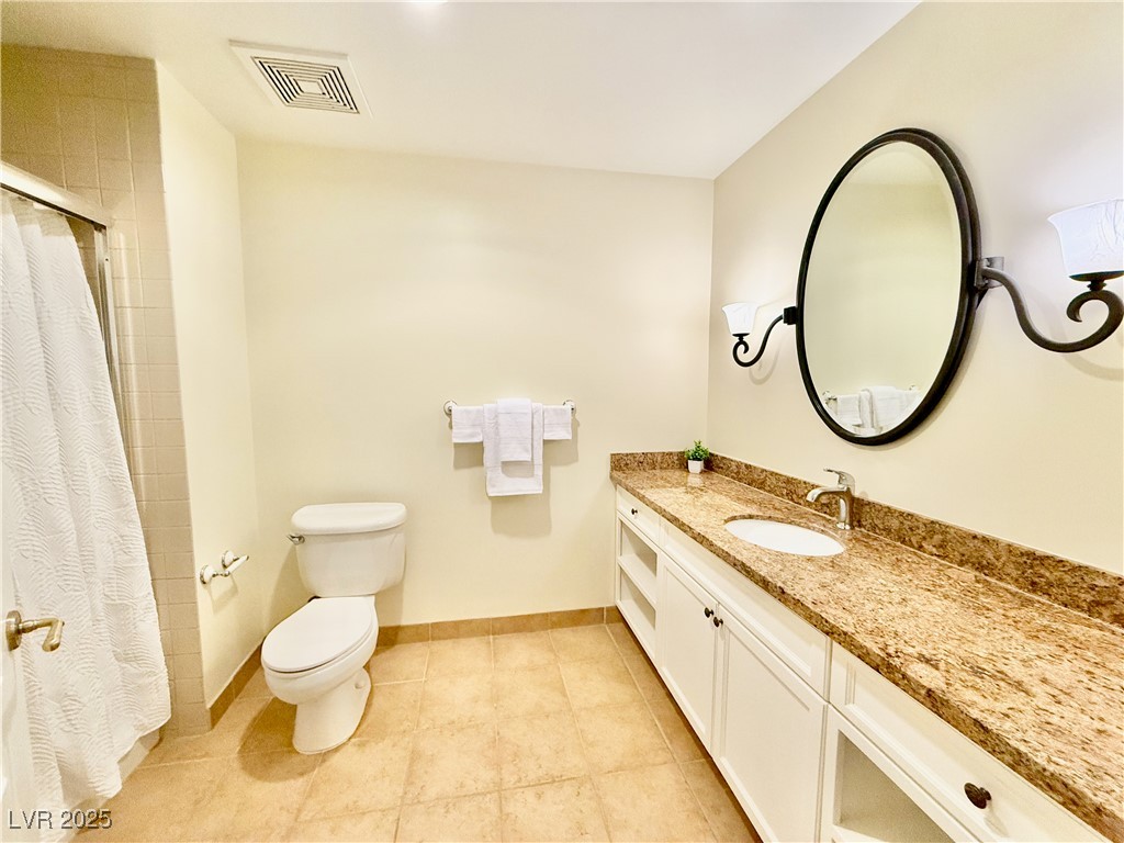 30 Strada Di Villaggio, Unit 204 Henderson, NV 89011 - Photo 36 of 59 Secondary 3/4 Bathroom