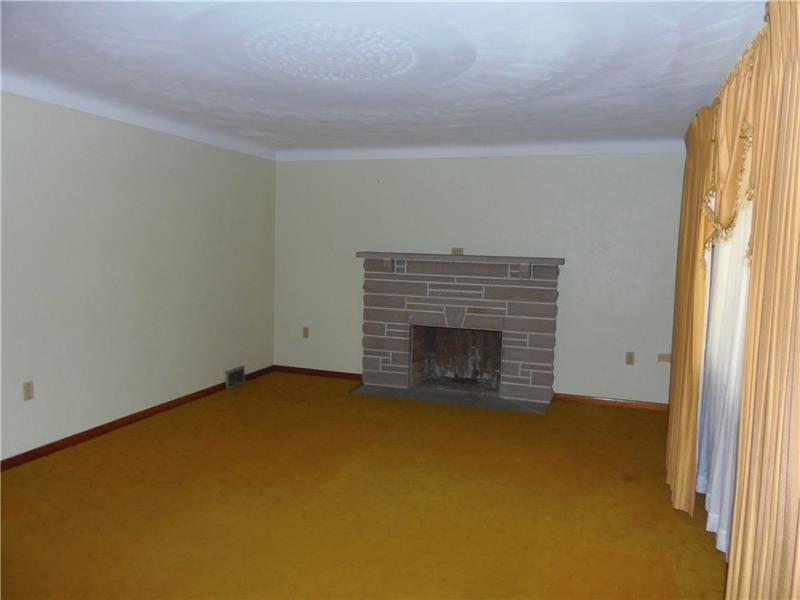 1021 Freeport Road Natrona Heights, PA 15065 - Photo 4 of 18 Gallery Image 4