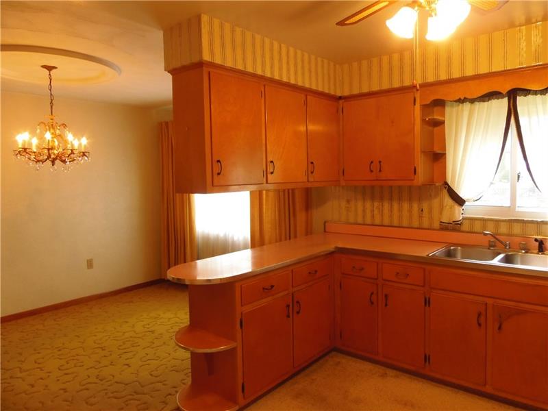 1021 Freeport Road Natrona Heights, PA 15065 - Photo 8 of 18 Gallery Image 8