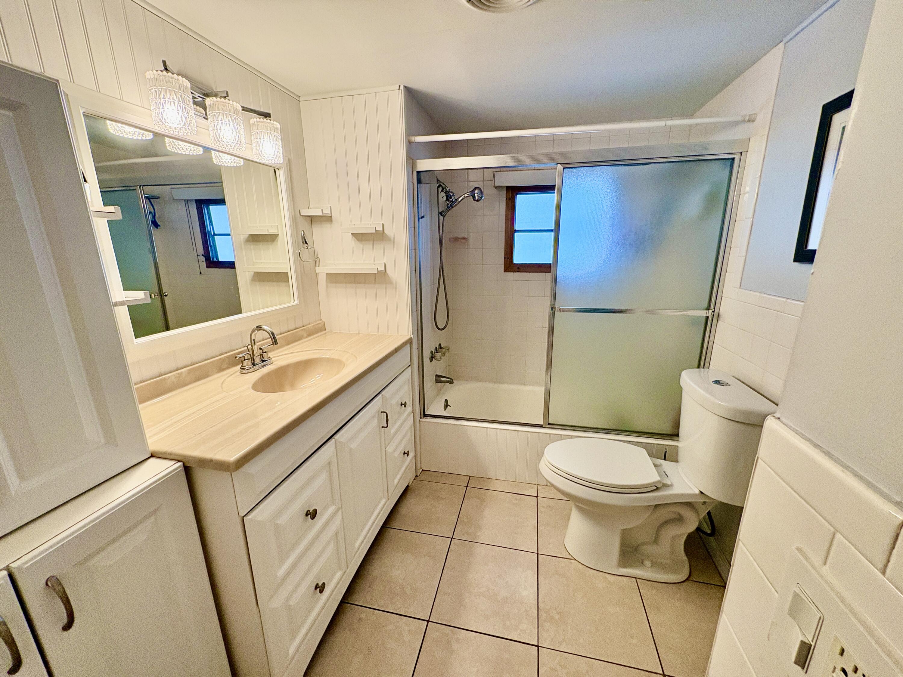 3341 State Street Hollywood, FL 33021 - Photo 5 of 17 IMG_3716 2 2