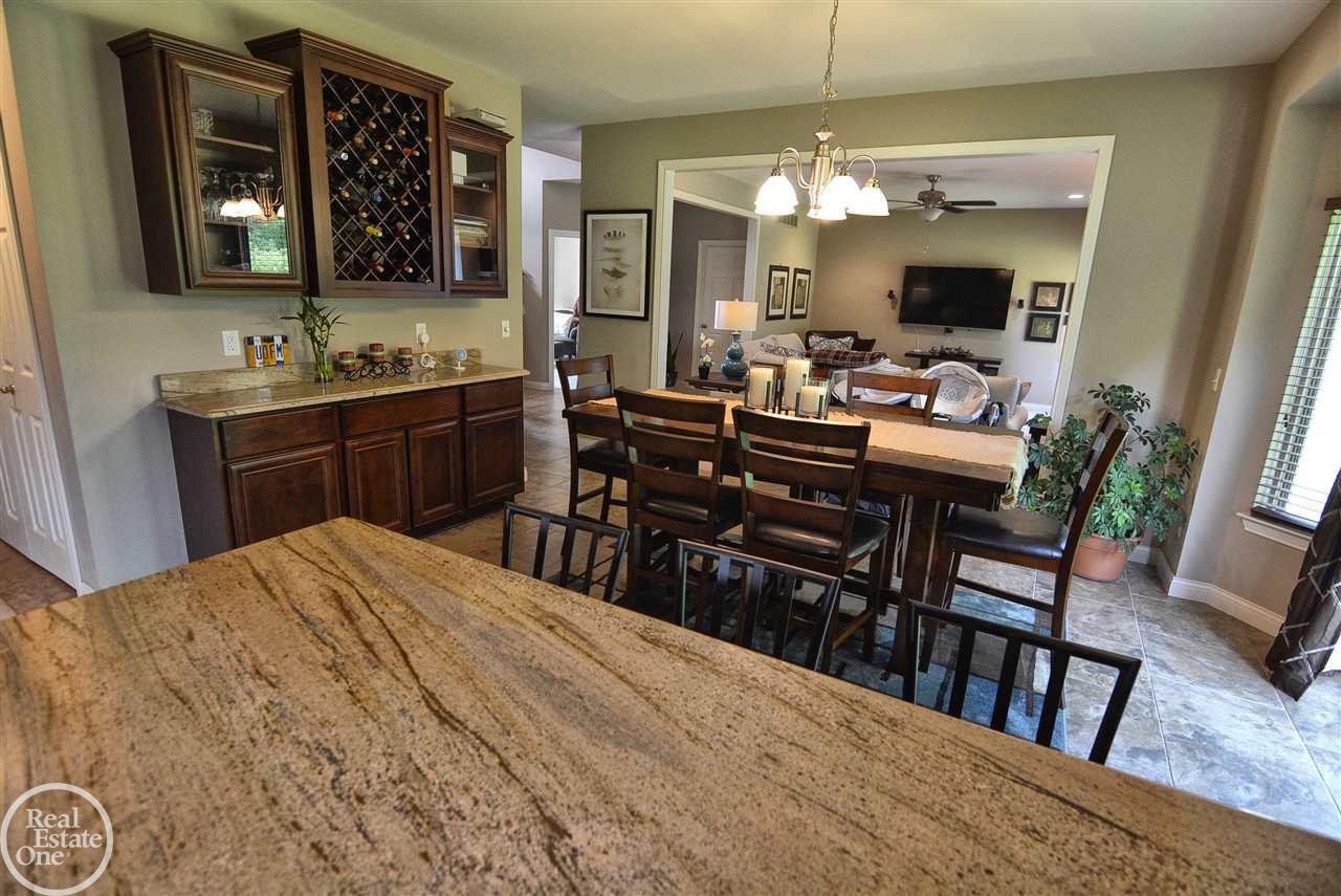 56230 Hidden Creek Road Utica, MI 48316 - Photo 15 of 35 31326590-14.JPG