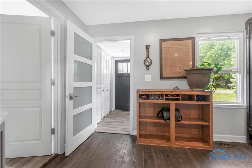 24921 Scheider Road Perrysburg, OH 43551 - Photo 6 of 44 Gallery Image 6