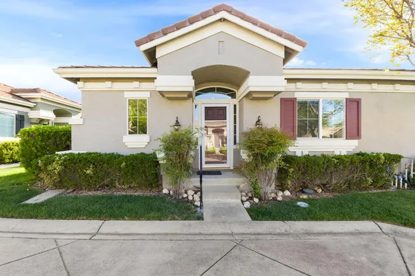 front view of house with a yard