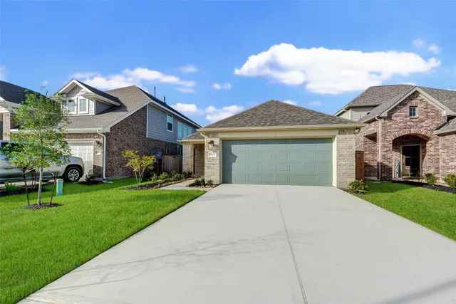 $2,250 | 31119 Myers Hvn Lane, Hockley, TX 77447